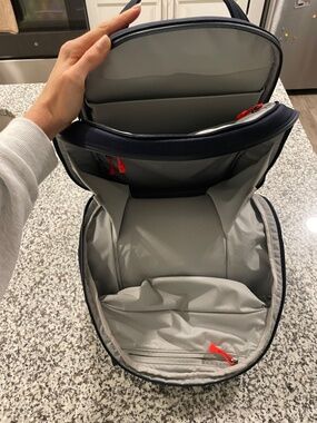 Oracle Red Bull Racing Color Yeti | Bags | Yeti Crossroads 27l Backpack Oracle Red Bull Racing ...